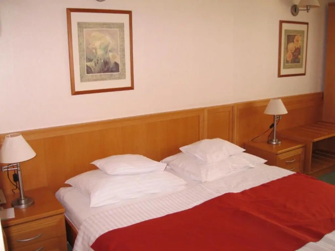 Standard Double room with view