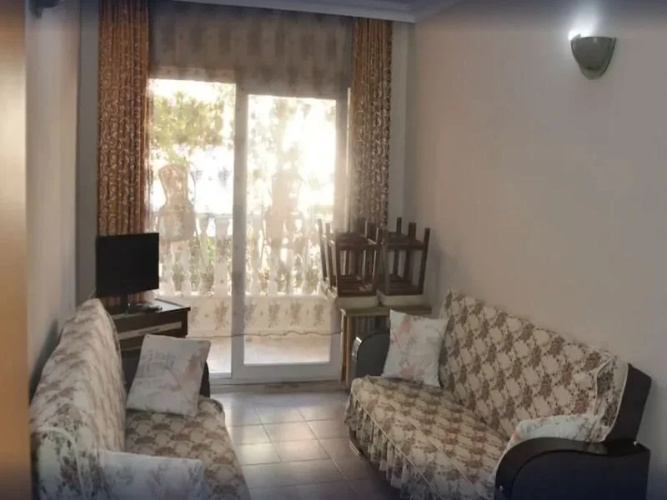 Basil's Apart Hotel