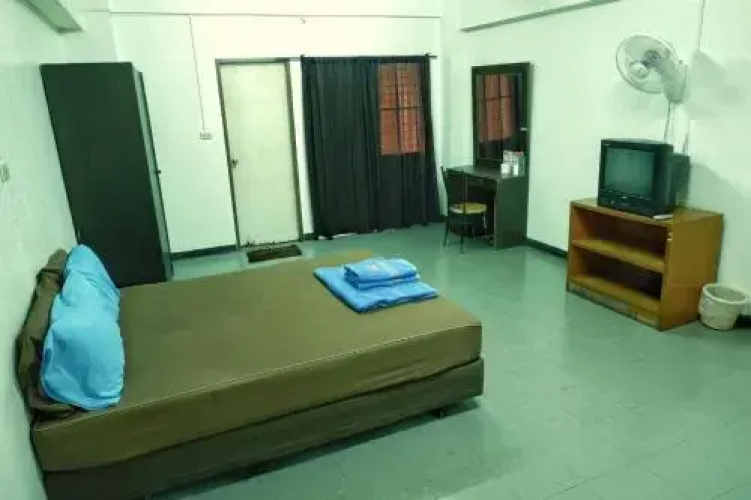 AEK Apartment
