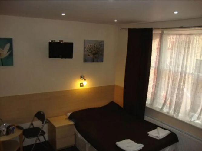 Metro Hotel