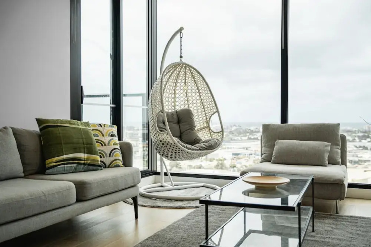 2-bed With Harbour Views & Outstanding Amenities