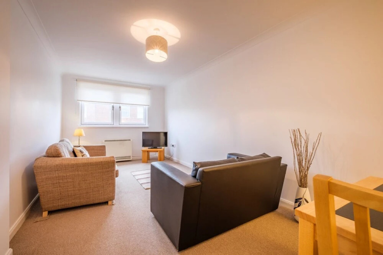 Station Apartment
