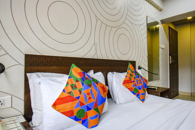 OYO Flagship 18914 Hotel Rajdhani