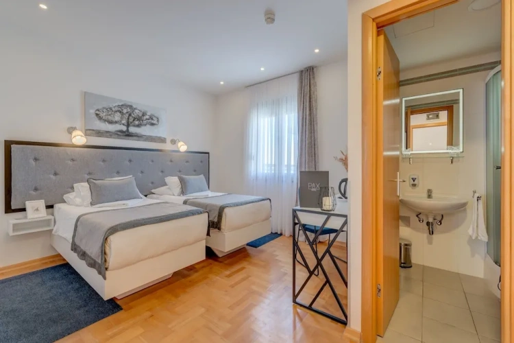 Classic Double room with courtyard view