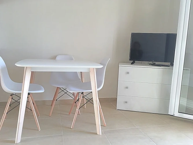 1 Bedroom Apartment with balcony