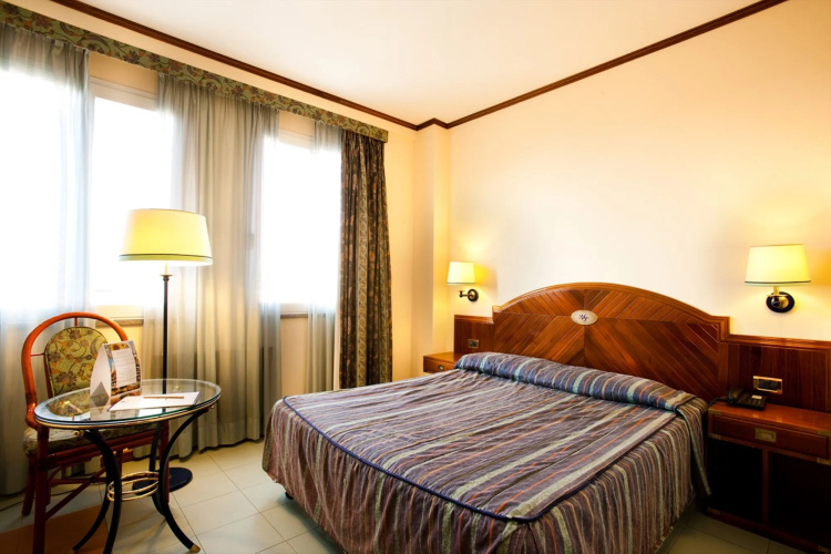 Vintage Hotel Tornese - Business & Events