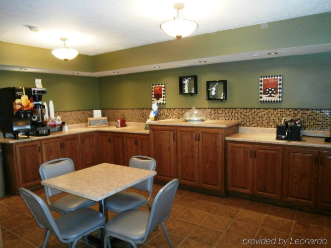 Americas Best Value Inn photo 17