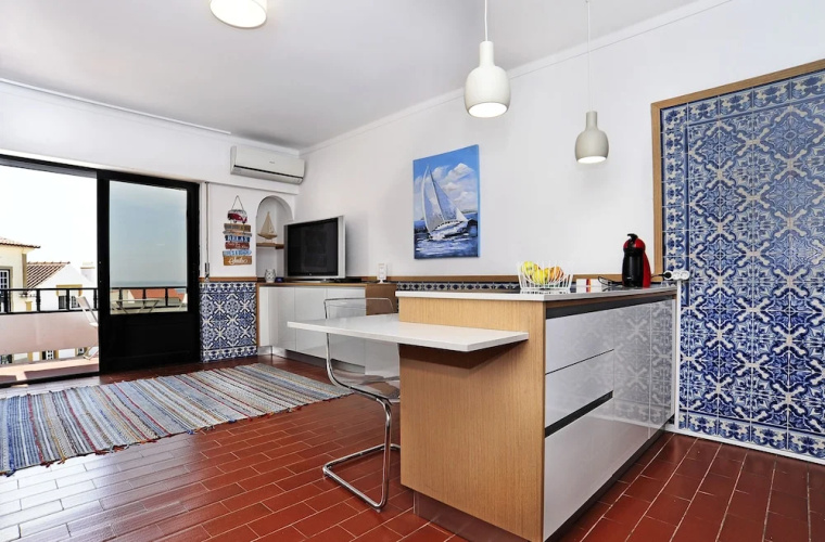 Azenha Apartment