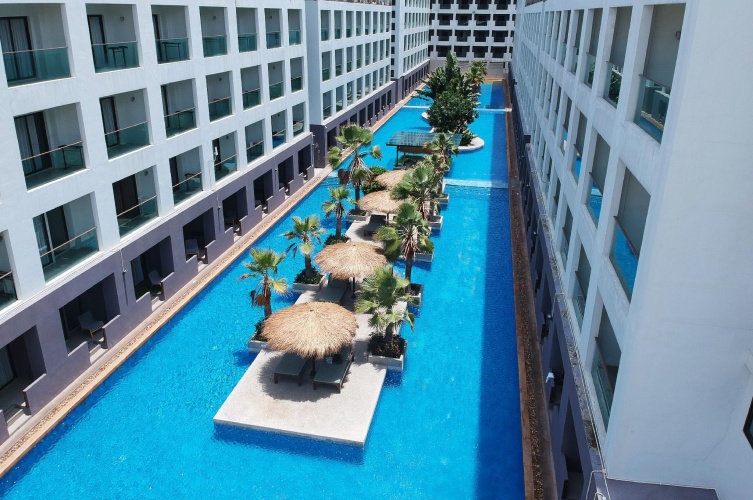 Superior Double room with balcony and with pool view