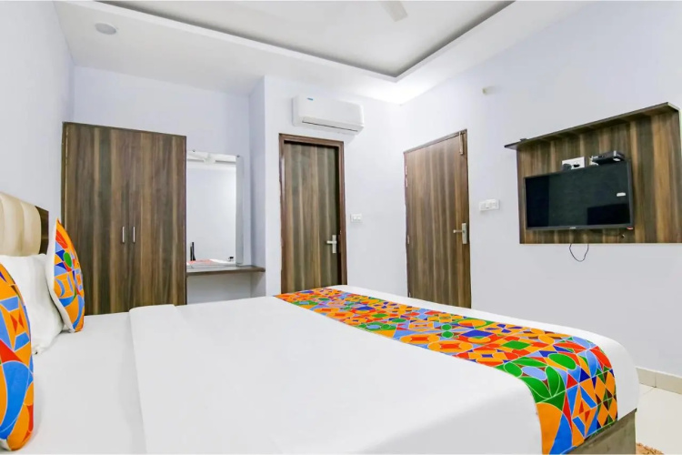 Fabhotel Galaxy View