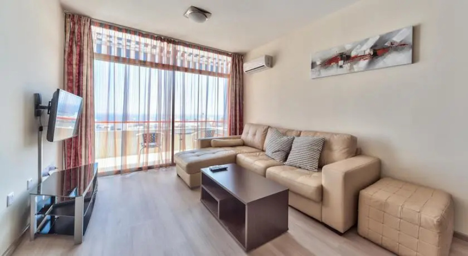 Amathusia Beach Apartment