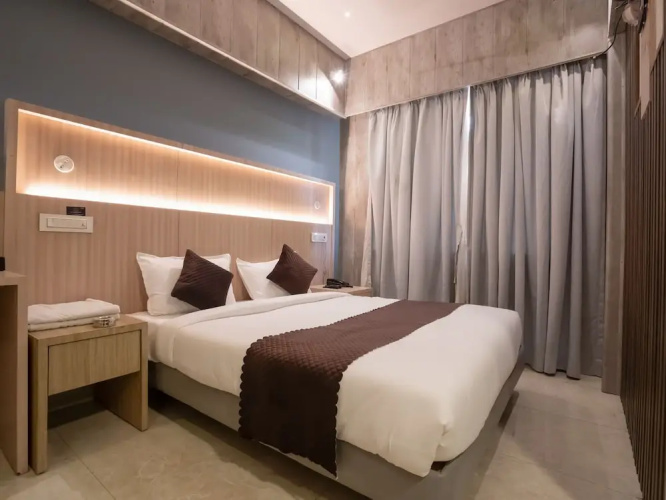 Hotel Grand Seasons
