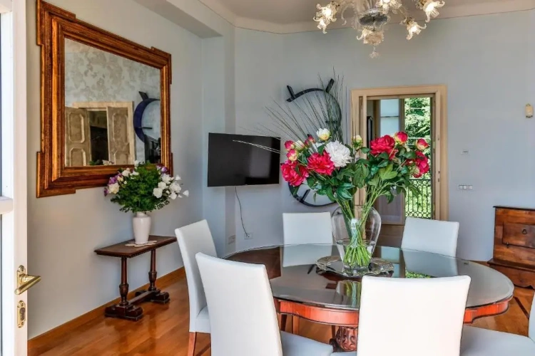 2 Bedrooms Apartment with lake view