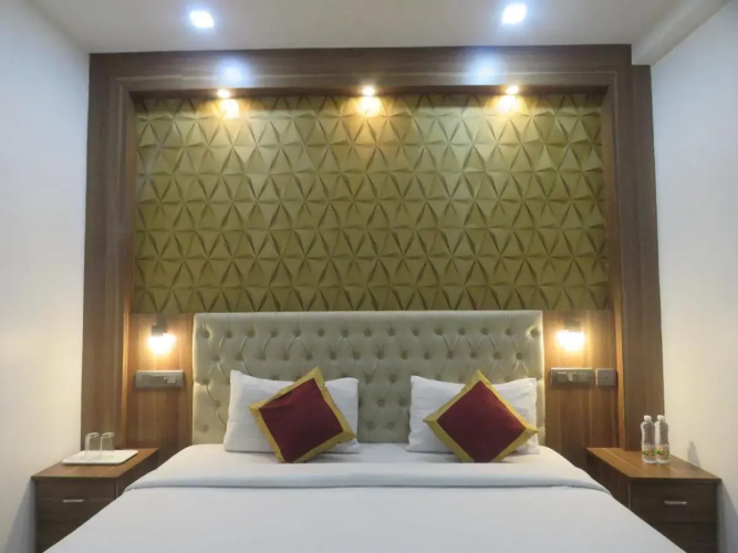 OYO 7077 Reegate Inn