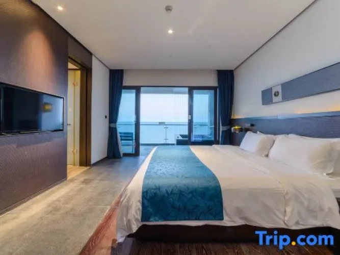 2 Bedrooms Grand Suite with balcony and with sea view