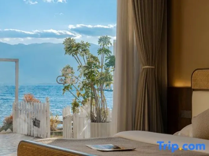 Deluxe Twin room with sea view