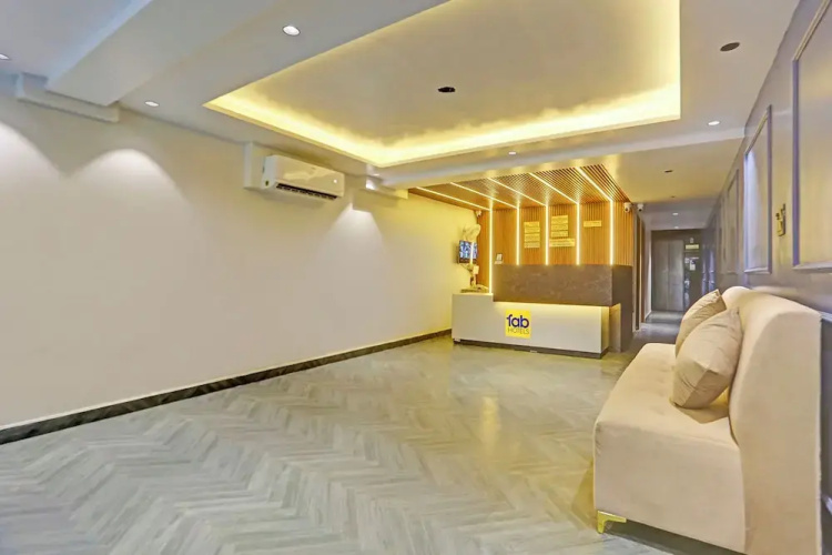 FabHotel Baba's Inn