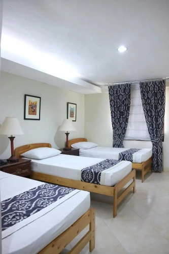 Standard Triple room