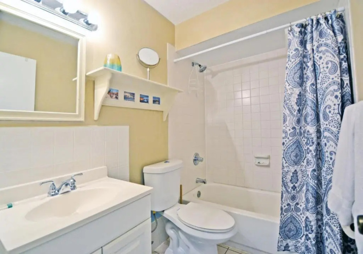 Paradise Beach - East 2414