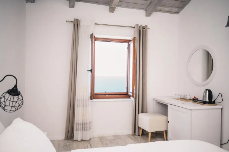 Hotel Pirate