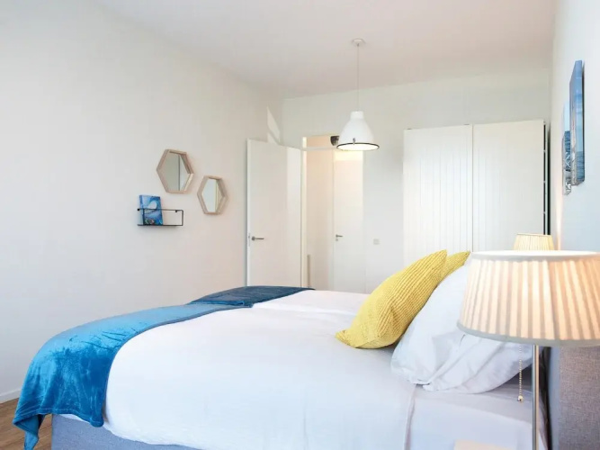 Appealing Apartment in Den Haag With Balcony, Terrace
