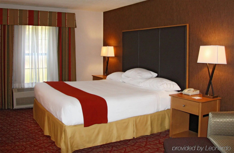 Holiday Inn Express Grants Pass by IHG
