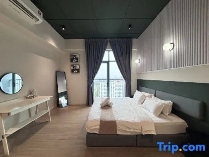 1 Bedroom Executive Family Suite with balcony