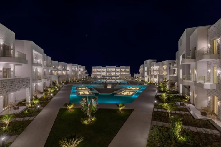 Tanoak Hotel