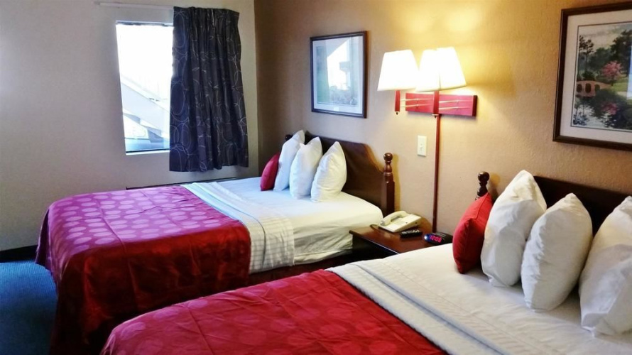 Country Hearth Inn & Suites - Augusta
