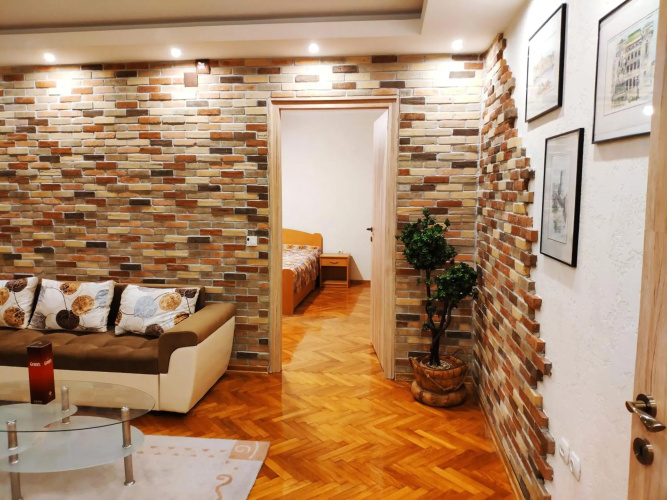 V2 with Love - Vintage Modern and Spacious