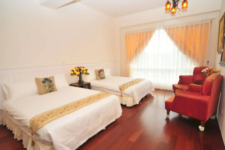 Full Sun House B&B