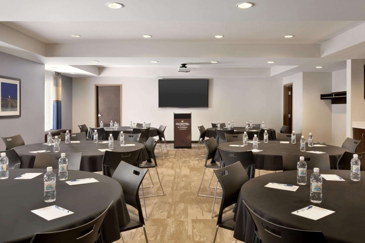 Microtel Inn & Suites By Wyndham Lloydminster photo 22