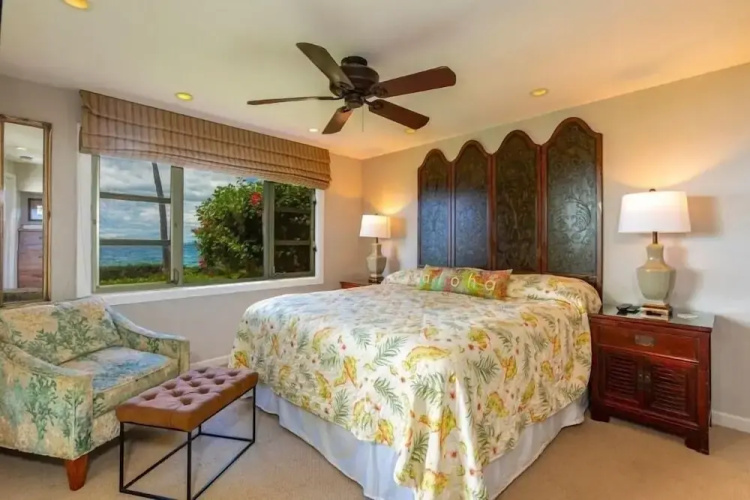 Royal Mauian, #114 2 Bedroom Condo by RedAwning