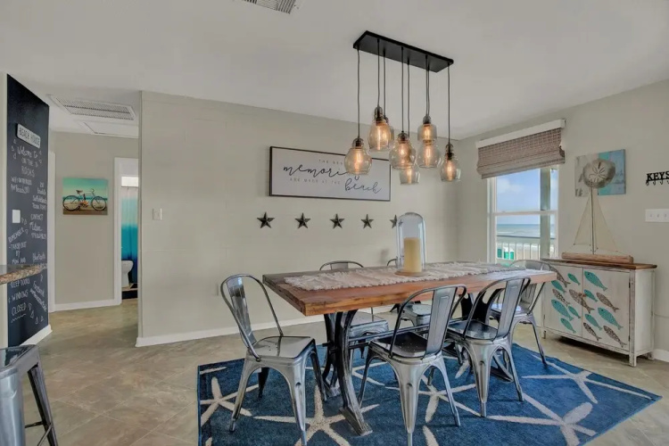 New! Beachfront Home W/grill & Stunning Views!