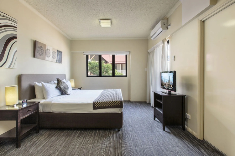 Central Brunswick Apartment Hotel