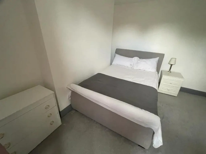 3 Bedrooms Apartment