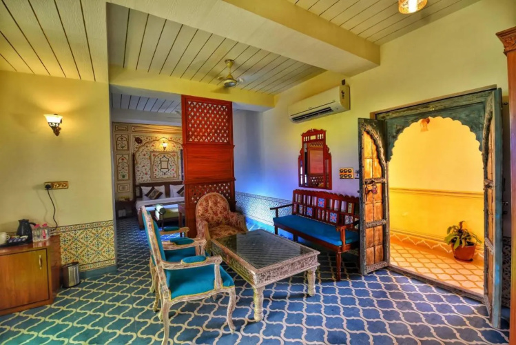 Nirbana Palace - A Heritage Hotel