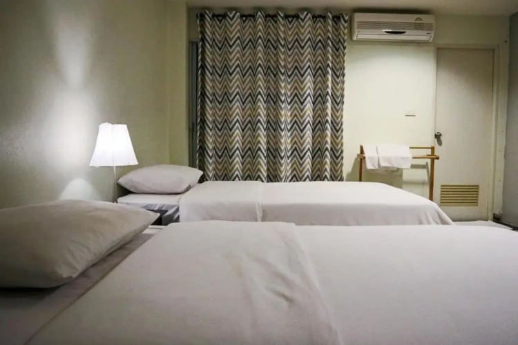 Standard Twin room with balcony
