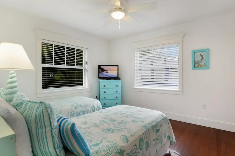 Bean Point Beach Cottage - 709 N Bay