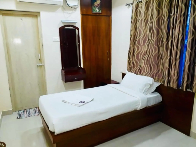 Chakraa Residency