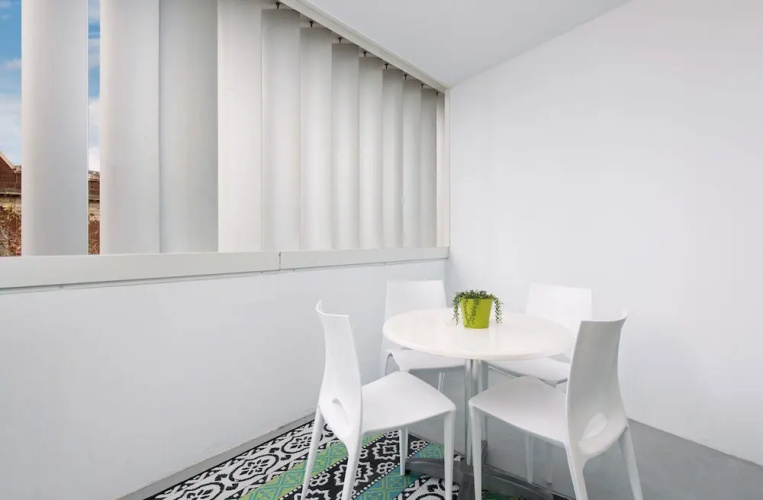 TT302 Darlinghurst Sydney Studio