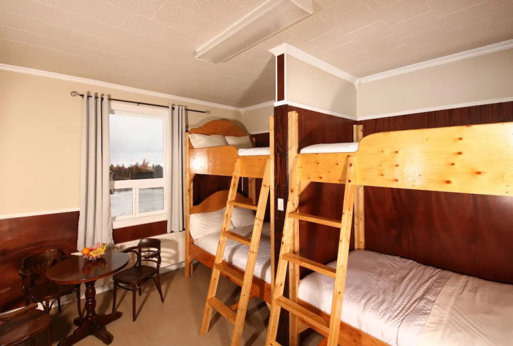 Genevieve Bay Inn