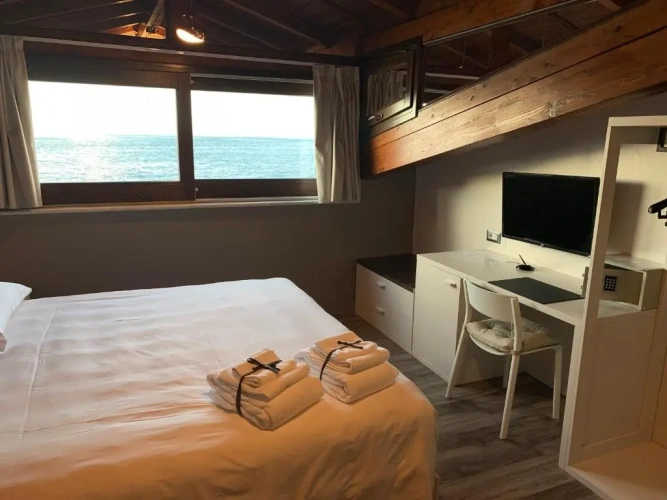 Deluxe Double room with sea view