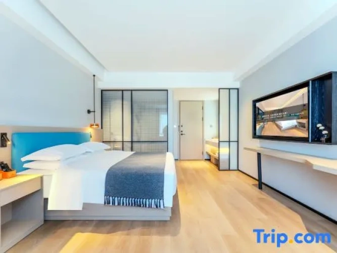 Standard Double room with city view