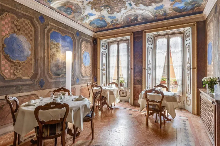 Hotel Pironi