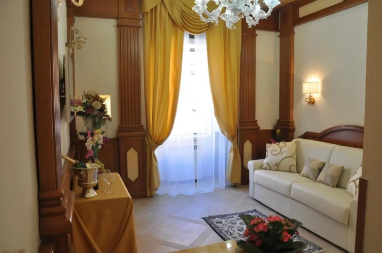 Deluxe Apartment