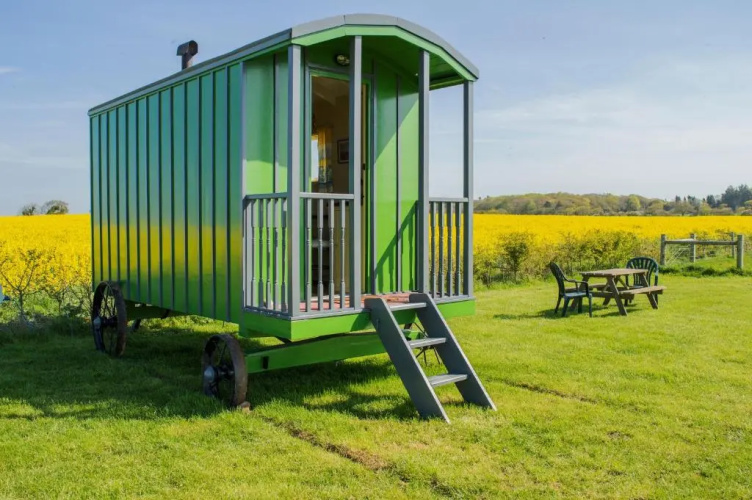 Shrublands Farm Shepherd's Hut