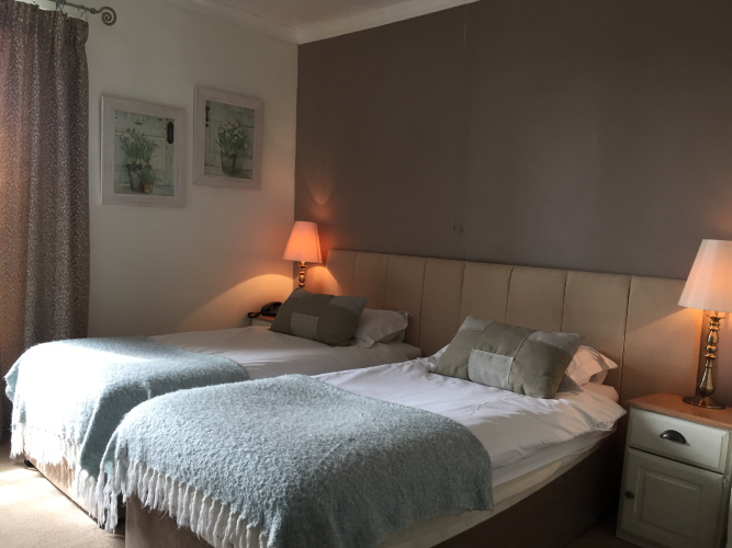 Standard Twin room