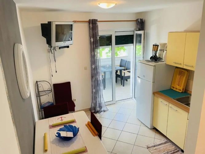 1 Bedroom Apartment with balcony and with view