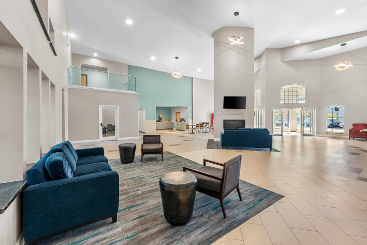 Quality Suites Waldorf